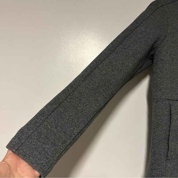 Lululemon Gray "Going Places" Full Zip Jacket Size 4 - Picture 6 of 7